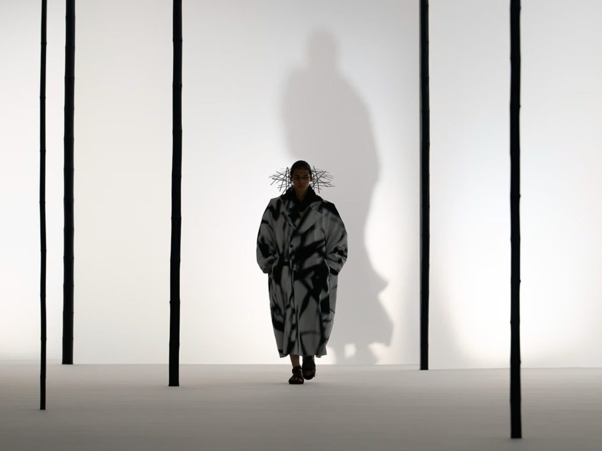 Scénographie en bambou du défilé IM MEN Issey Miyake Spring Summer 2027 à Paris